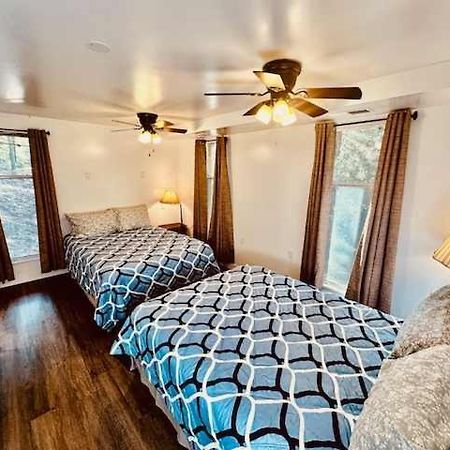 Views Inside Yosemite-Timber Lodge-Sleeps 6 Yosemite West Extérieur photo