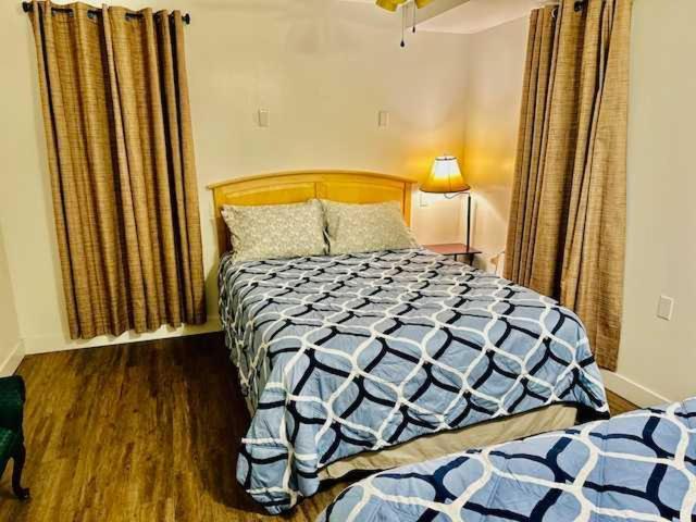 Views Inside Yosemite-Timber Lodge-Sleeps 6 Yosemite West Extérieur photo